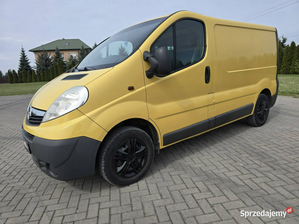 Opel Vivaro 20cdti 3 światła przeciwmgłowe Kutno