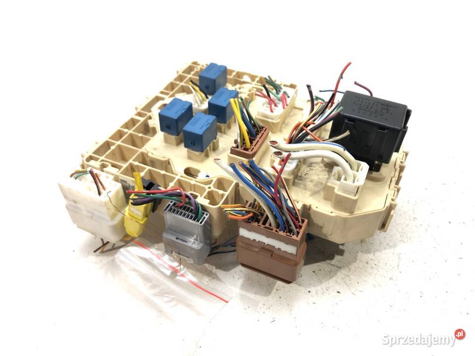 SKRZYNKA BEZPIECZNIKÓW SUZUKI SX4 Hatchback 16 sprzedam