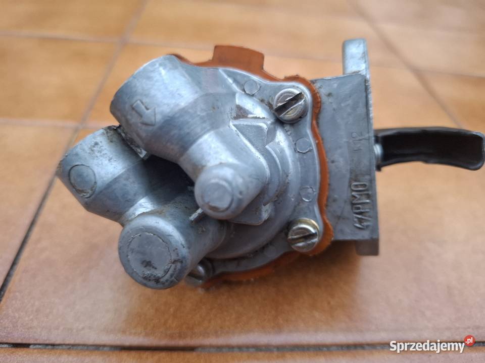 Pompka zasilająca MASSEY Ferguson MF 255 Ursus Lublin