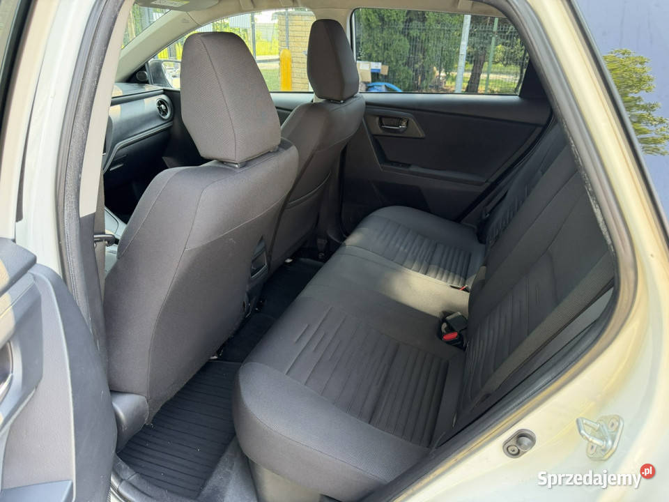 Toyota Auris 18 HSD 136 Serwisowany Kamera Ładny Auris Otwock Mały