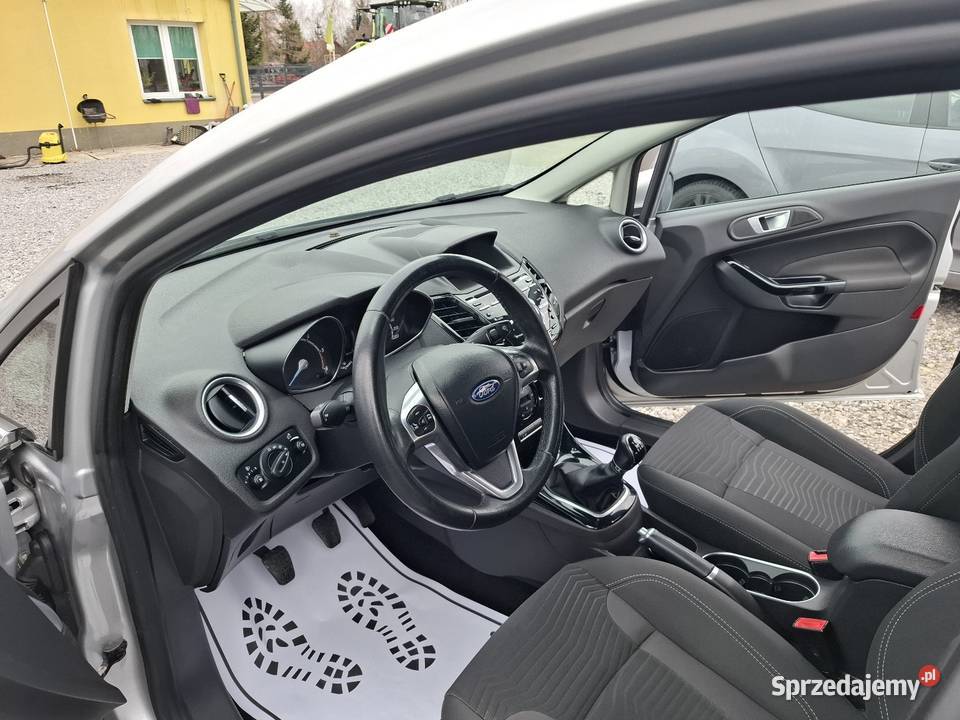 Ford Fiesta MK7 Lift Hatchback 5 drzwi SOCHAN Zarejestrowany w Polsce sprzedam