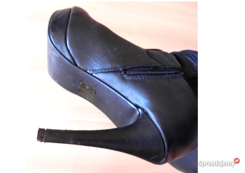 Kozaki zamszowe streczem na platformie kujawsko-pomorskie Toruń sprzedam