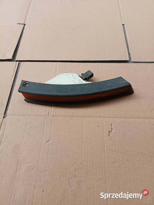Lampa kierunkowskazu volkswagen passat B6 prawy sprzedam