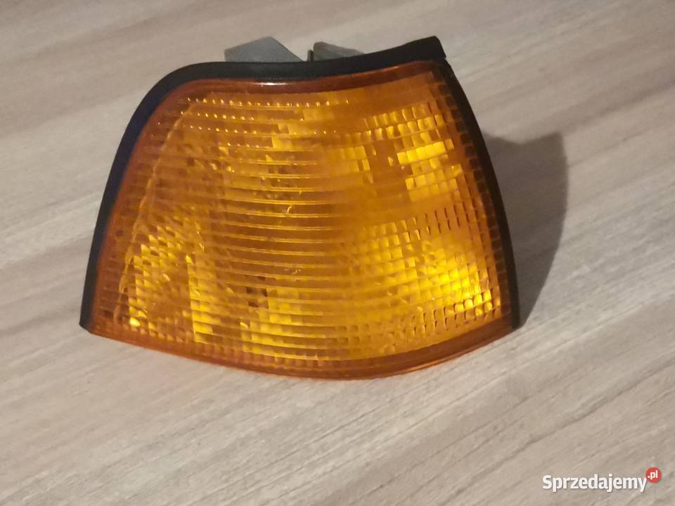 BMW 3 E36 PRAWY KIERUNKOWSKAZ PRZÓD 1387044 Międzychód