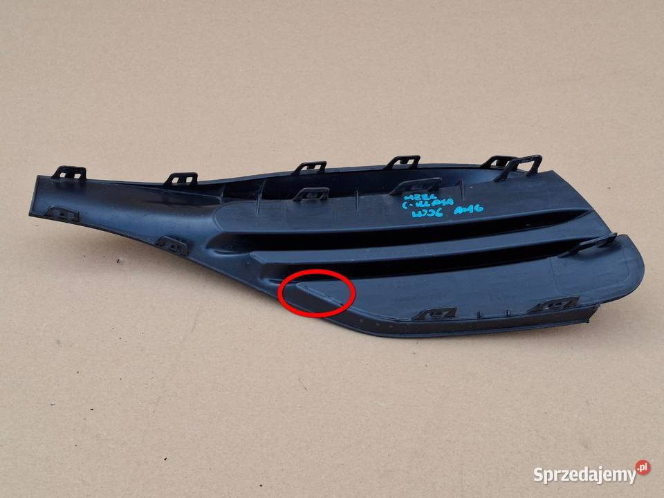 MERCEDES CKLASA W206 AMG KRATKA ZDERZAKA PRAWA Bieleń