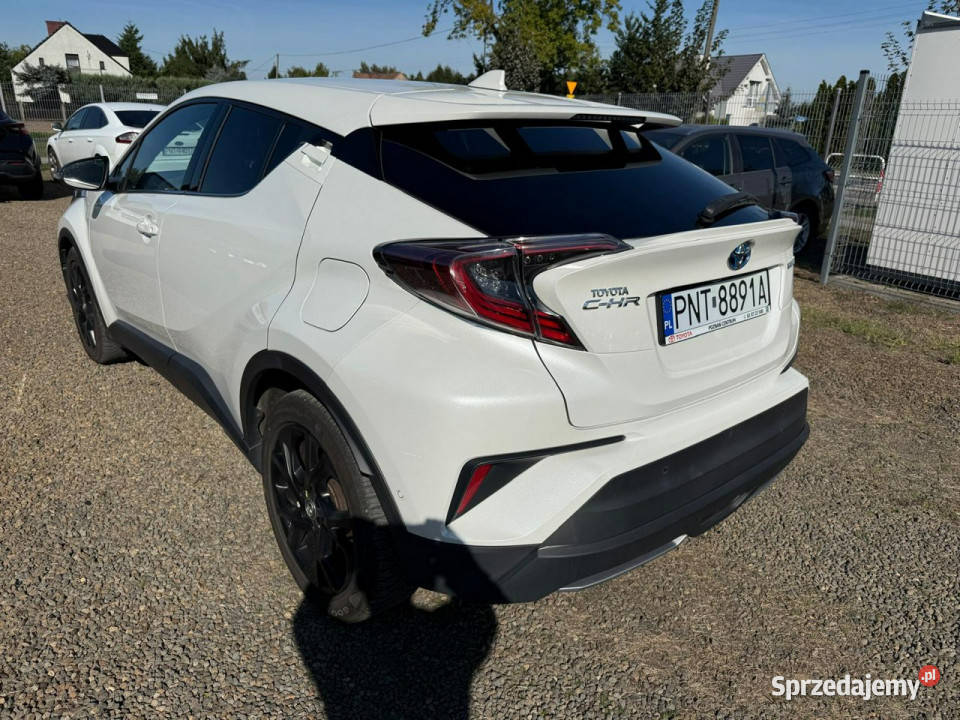 Toyota CHR navi automat hybryda zarejestrowana światła LED