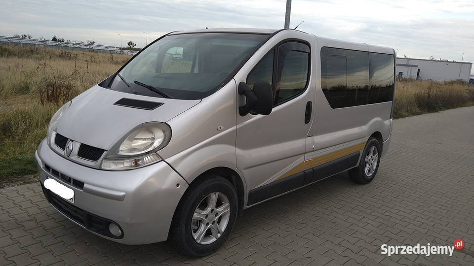 renault trafic 2006r 25 diesel 7 osobowy kllima diesel Szczecin sprzedam