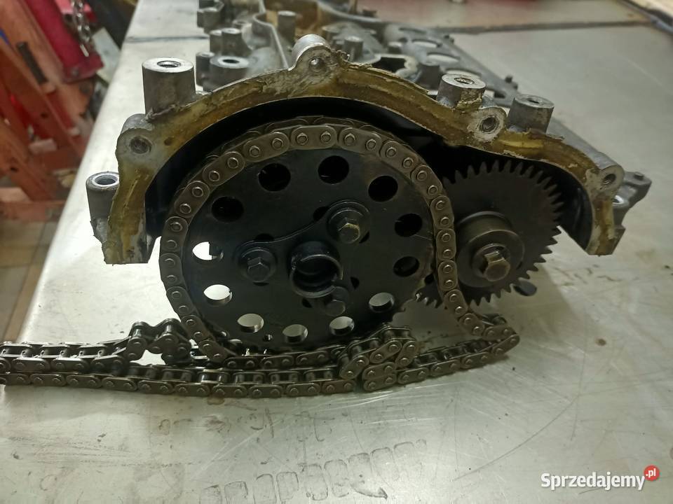 Wałki rozrządu nasada pokrywa rozrządu 20 dCi dostawcze Bielsko-Biała