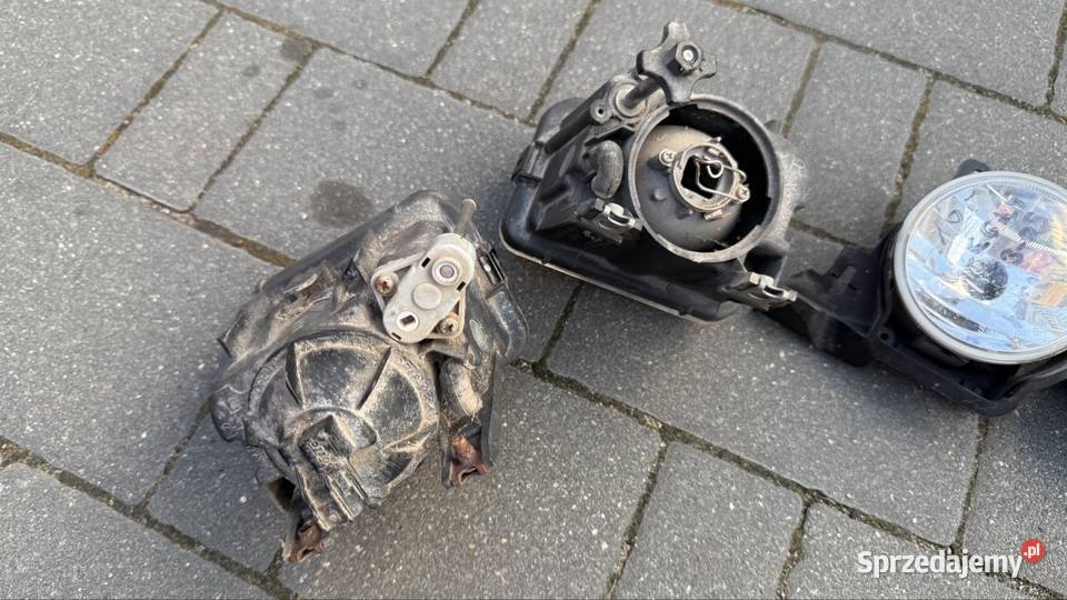 4x halogeny Subaru Volvo Lampy przednie Radom sprzedam