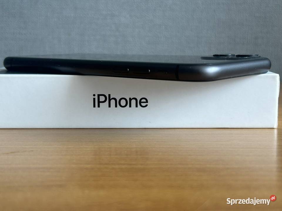 iPhone 11 64 GB czarny Stan Wołów