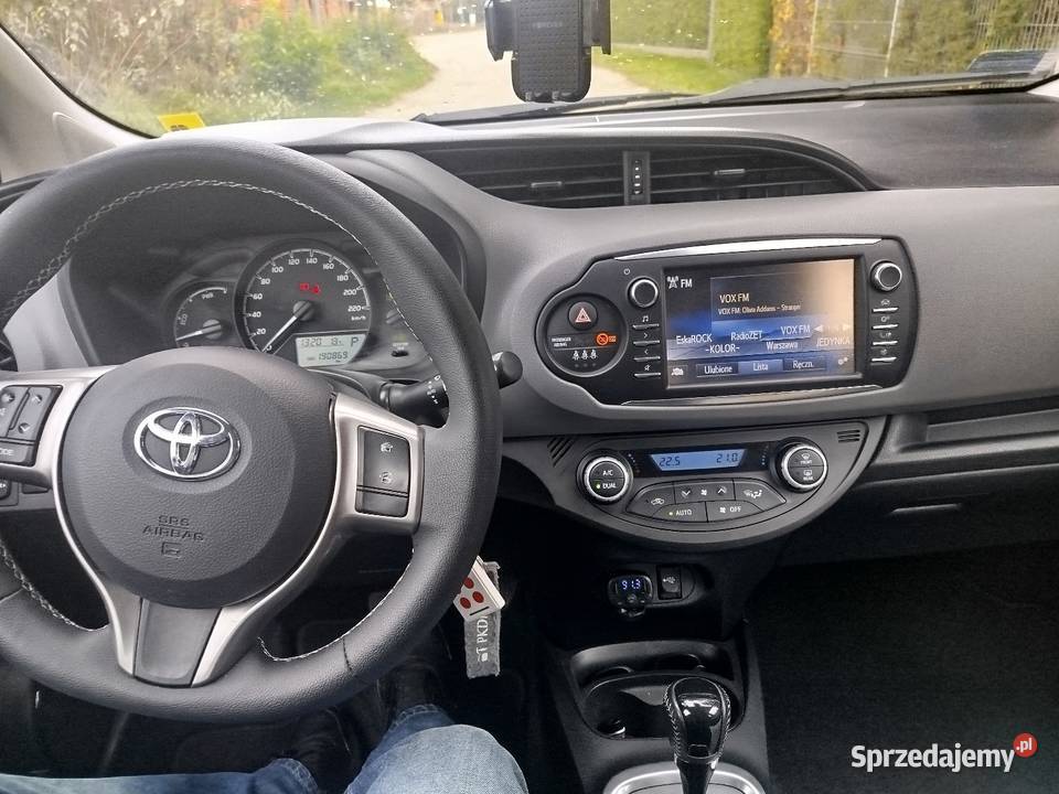 Toyota Yaris III hybrid salon polska isofix mazowieckie Ludwinowo Zegrzyńskie