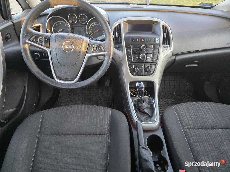 Opel Astra J 17 CDTi 139 przebiegu Lubin