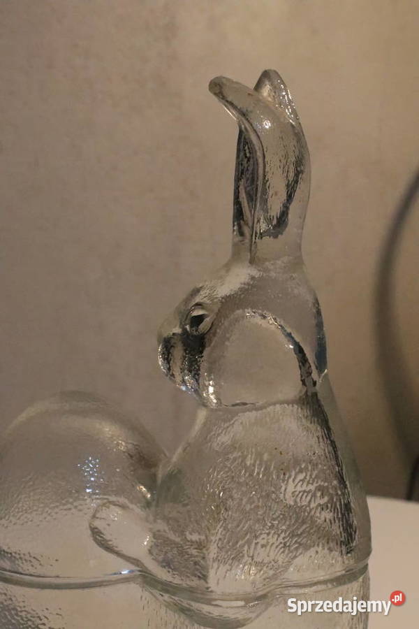 Szklany królik z jajkiem PRL bombonierka Wrocław