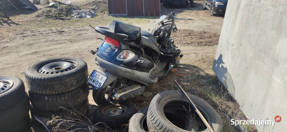 Piaggio x 9 500 mocno uszkodzony zarejestrowany 11000km Chojnice