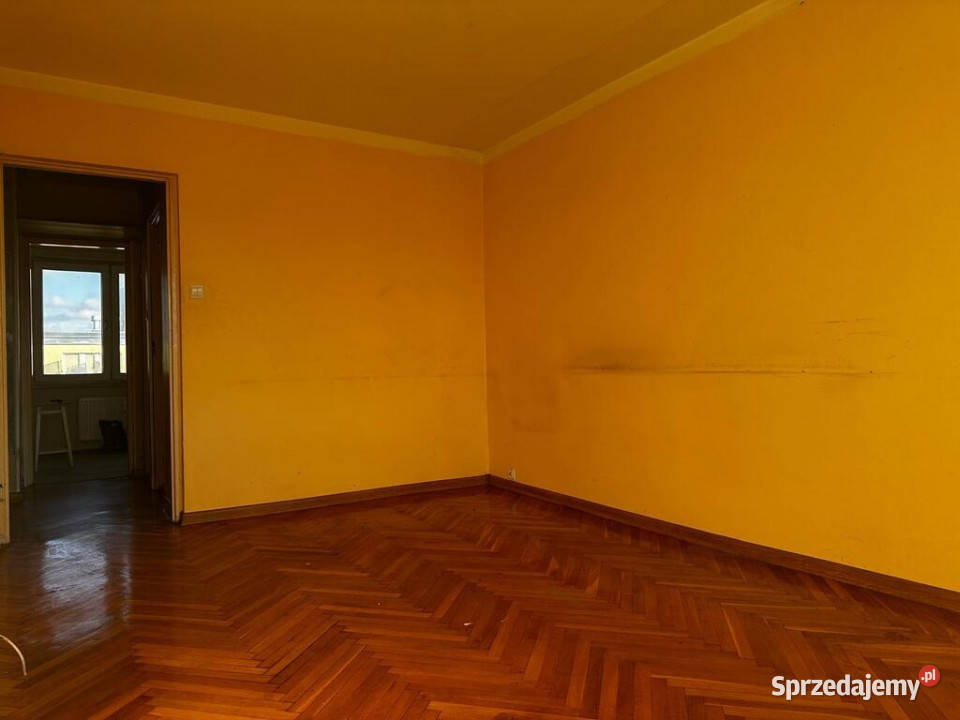 Na sprzedaż mieszkanie o pow 63m2 do remontu balkon Piotrków Trybunalski