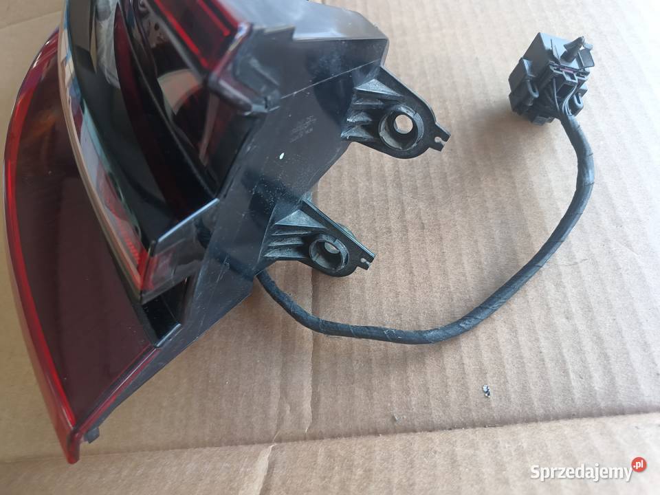 Porsche PORSHE MACAN lampa błotnika lewy tył Banino