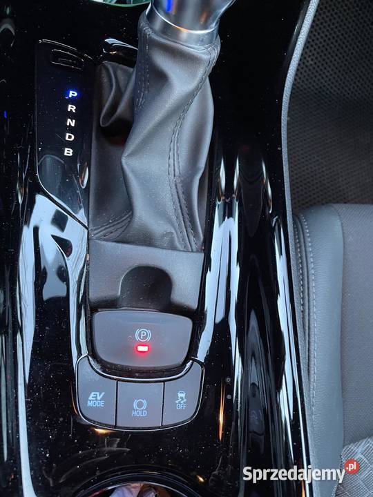 TOYOTA CHR 18 HYBRYD 2023R automatyczna