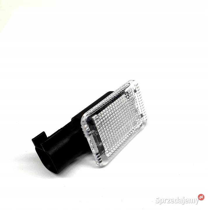 VOLVO C30 C70 S40 V50 lampka oswietlenia kabiny