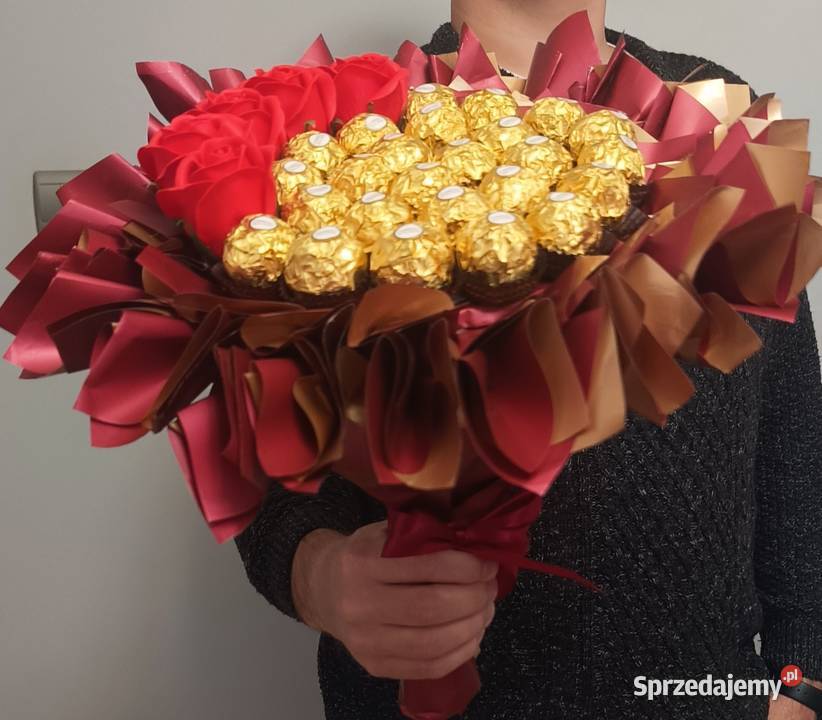 Czerwonozłoty bukiet z różami i Ferrero Rocher pomorskie Gdynia