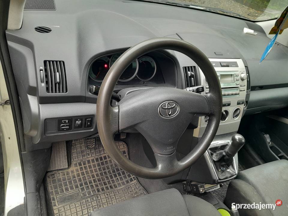Sprzedam Toyotę Corollę Verso 20 diesel diesel Pysznica
