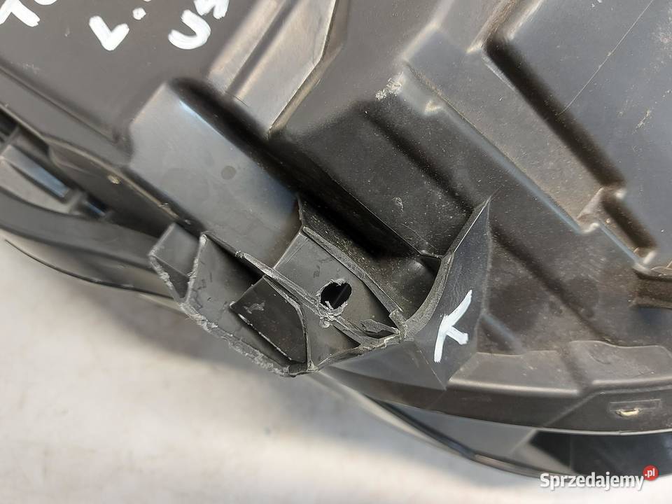 TESLA MODEL Y 2023r Lampa LED przód lewa RHD UK osobowe