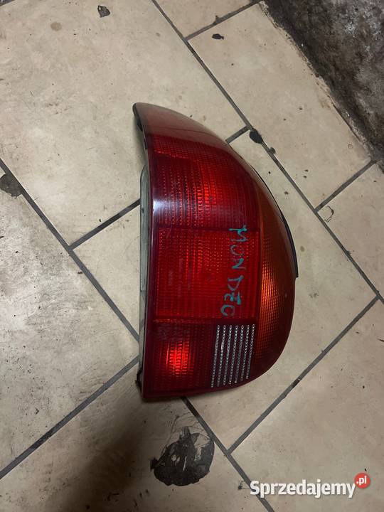 Lampa tył lewa ford mondeo mk1 osobowe Motoryzacja Margonin sprzedam