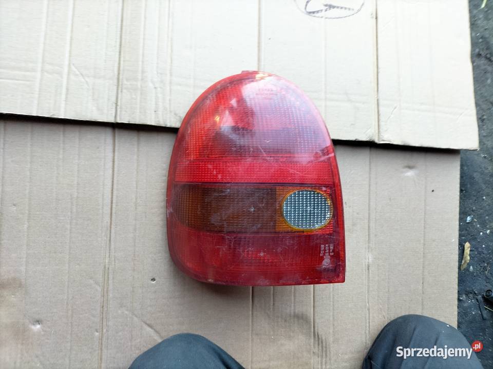 OPEL CORSA B LAMPA TYŁ TYLNA LEWA Lampy tylne Kamień-Kolonia