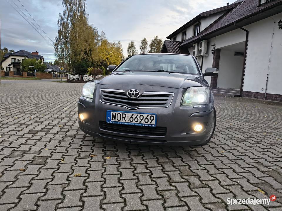Sprzedam Toyota Avensis T25 Liftback 20 D4D SOL gniazdo SD sprzedam