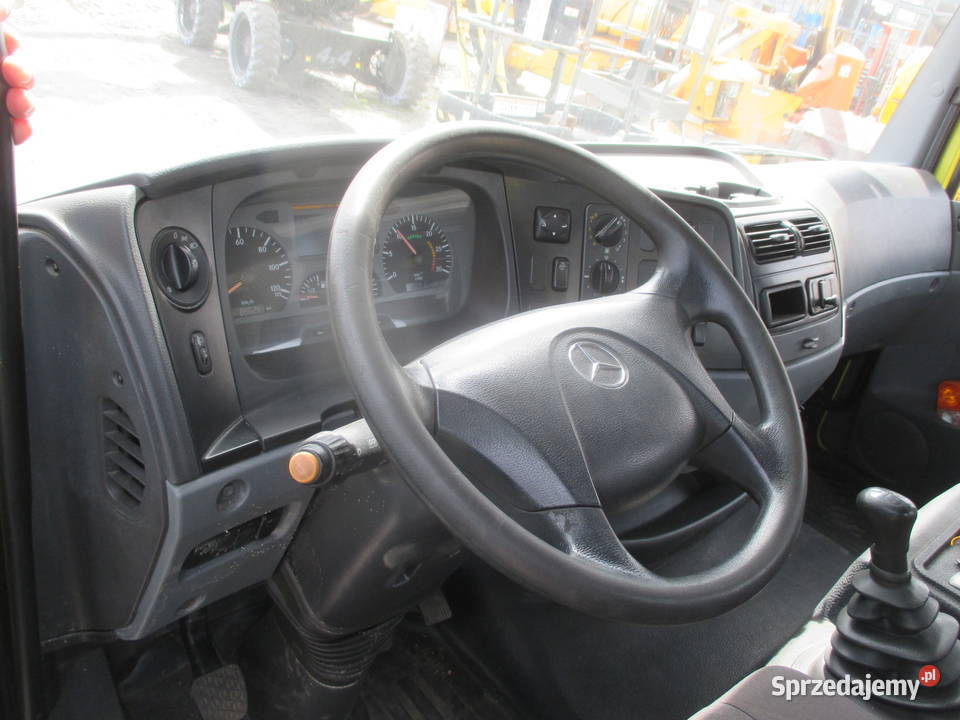 Podnośnik koszowy Wumag WT230 na samochodzie nie Pleszew