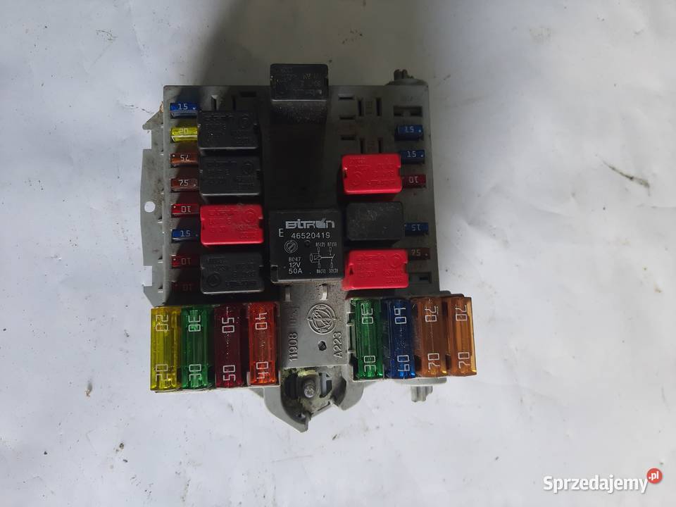 Fiat Idea skrzynka bezpieczników 51739423 Ksawerów sprzedam