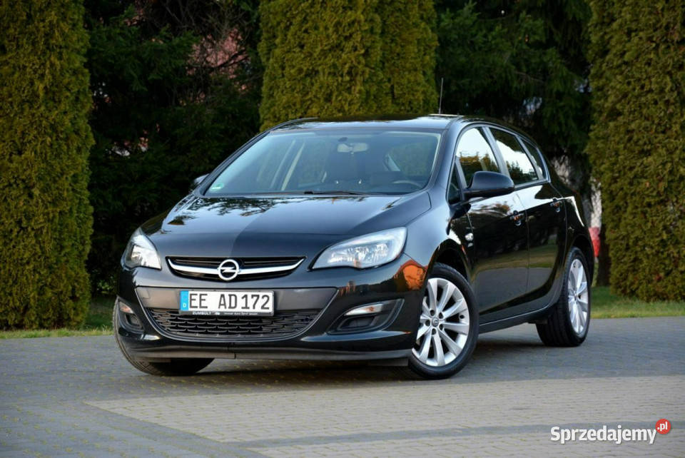 Opel Astra 14T140 Lift Klimatronic Parktronic bluetooth