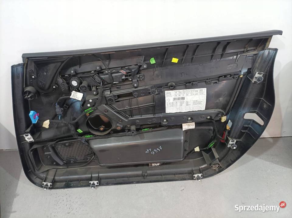 TAPICERKA BOCZEK LEWY PRAWY PRZÓD TYŁ KPL SEDAN sprzedam