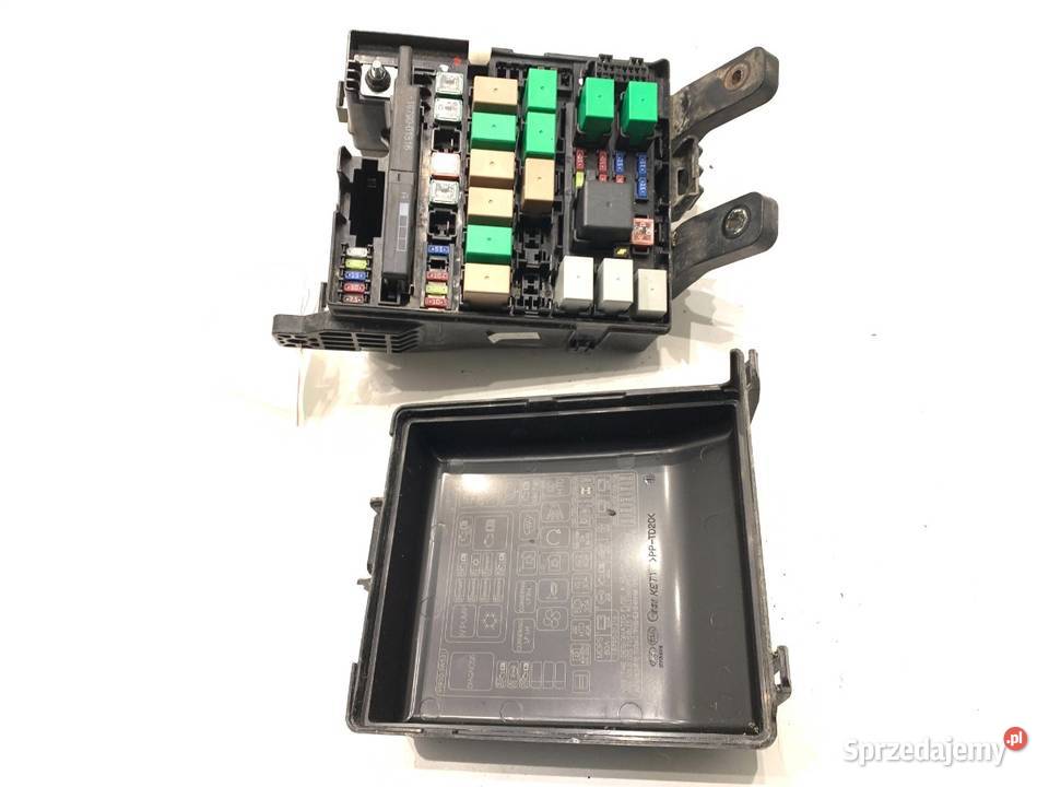 SKRZYNKA BEZPIECZNIKÓW KIA SPORTAGE III Części samochodowe