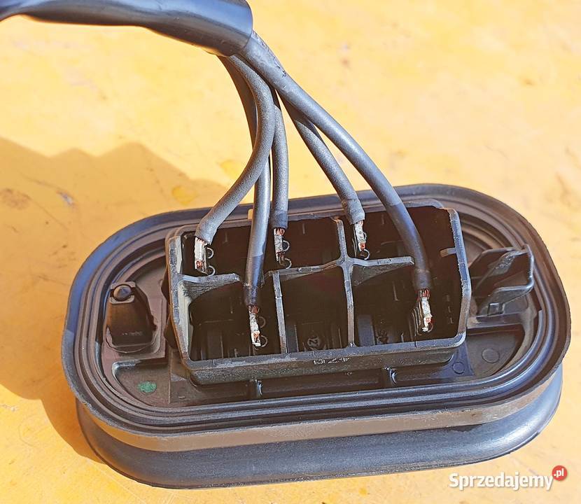 TRAFIC VIVARO 201419 Złączka elektryczna sprzedam