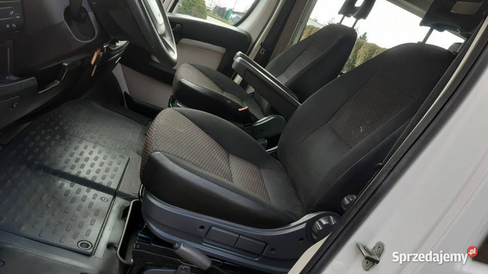 Peugeot Boxer 20 BlueHDi o mocy 110 L2H2 6osób