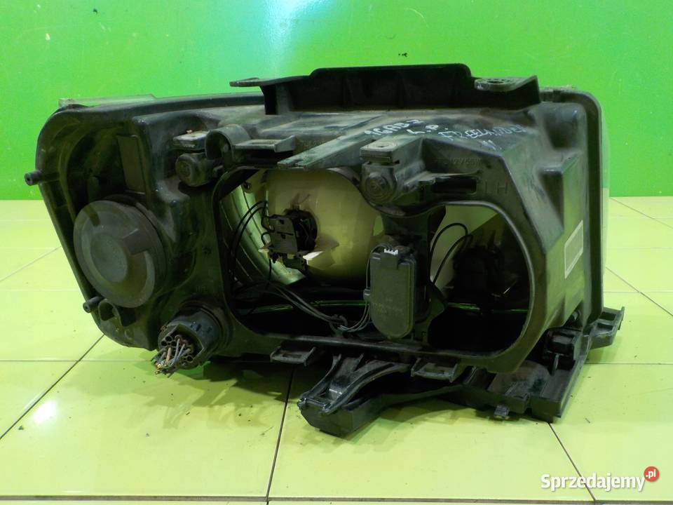 FREELANDER II 22 TD4 07r 5D lampa lewa przod Lampy przednie