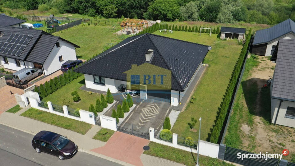 Zadbany dom jednorodzinny na spokojnym osiedlu 178.59m2 Złocieniec sprzedam