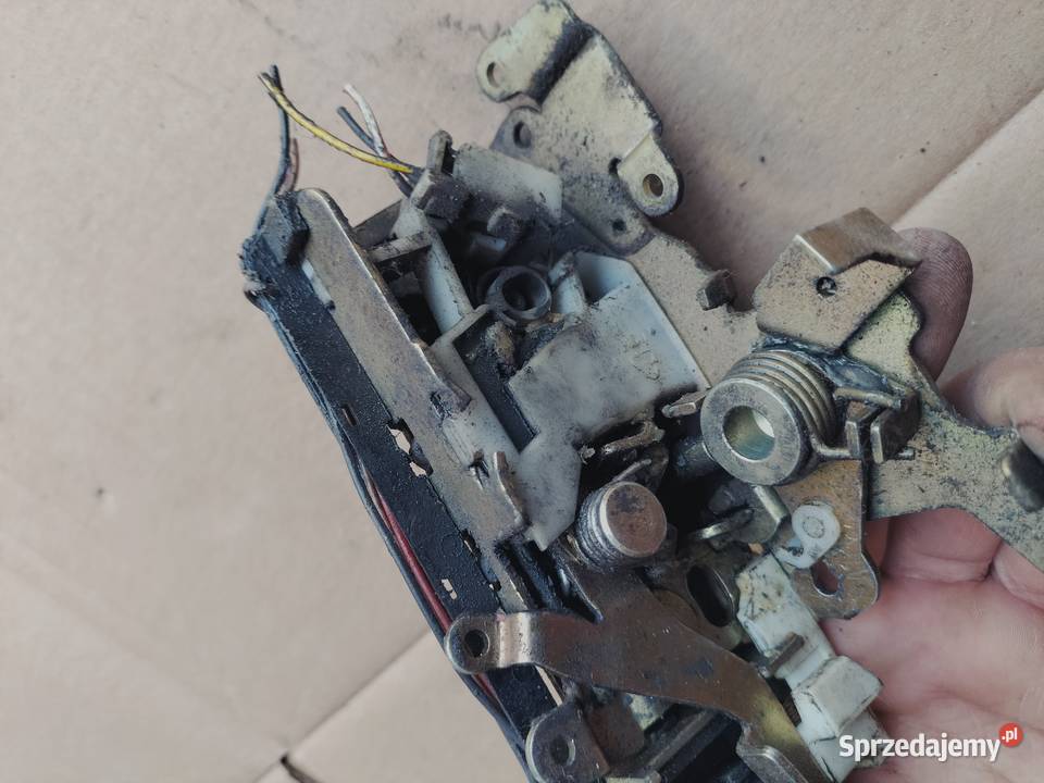 ZAMEK DRZWI KIEROWCY MERCEDES VITO W638 sprzedam