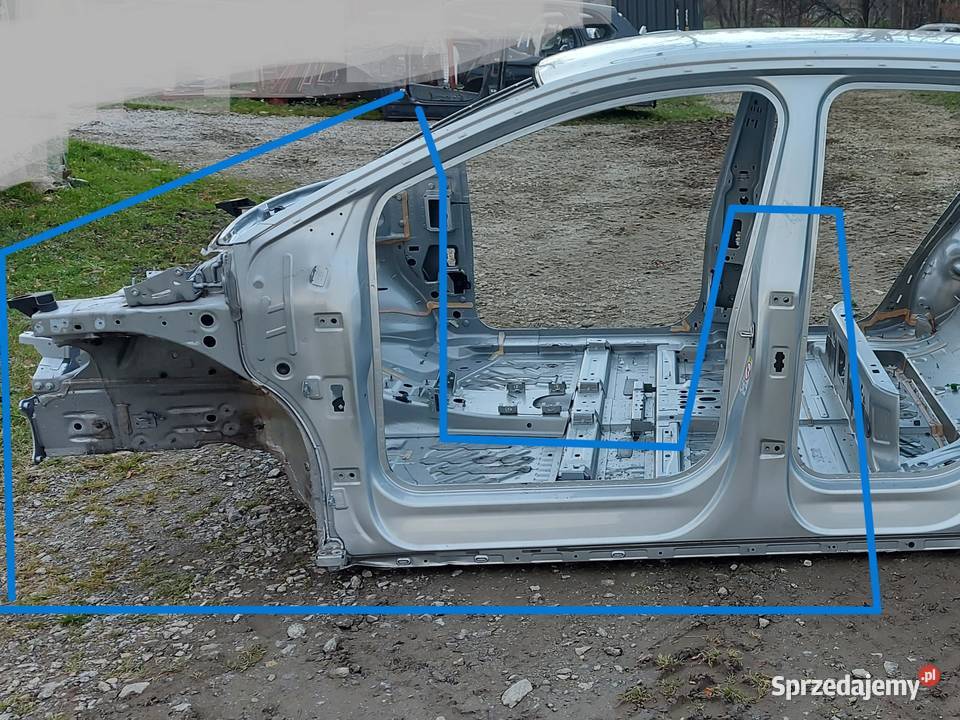 VW ID4 11A 2024r SUV 5D SŁUPEK LEWY ŚRODKOWY