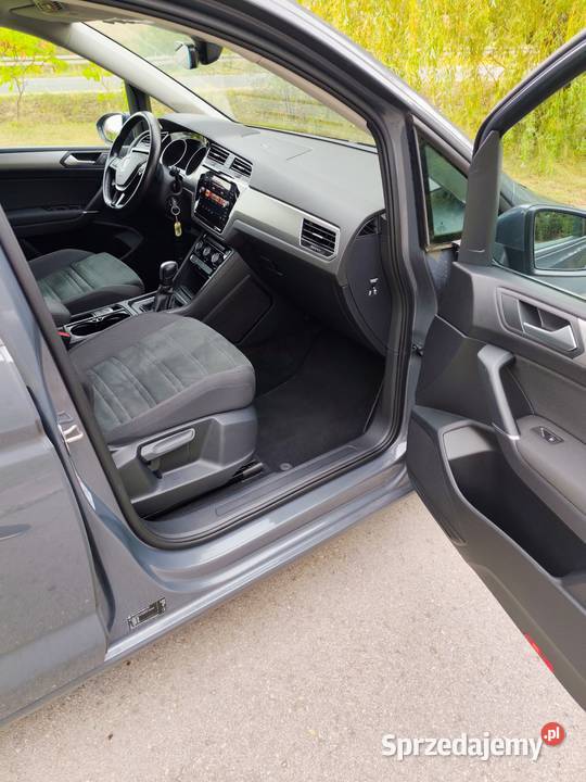 Volkswagen Touran 20 TDI SCR BlueMotion Ostrowiec Świętokrzyski