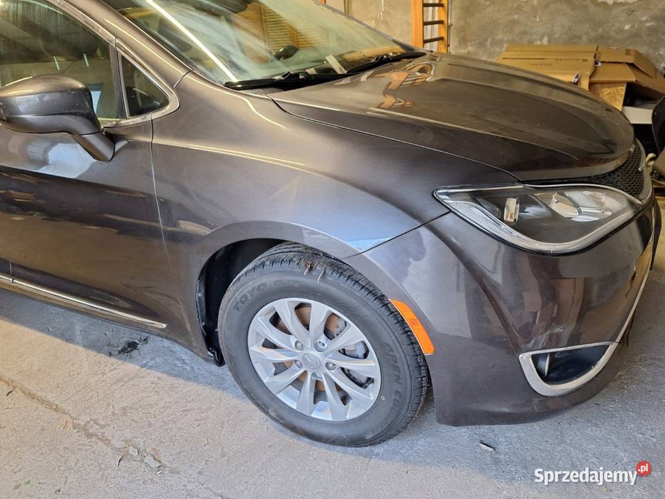 Chrysler Pacifica 2017 r drzwi zderzak błotnik mazowieckie Warszawa
