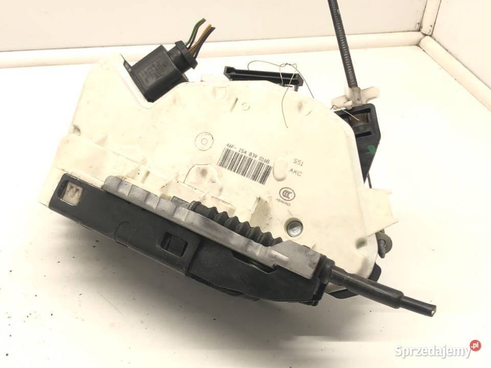 ZAMEK DRZWI PRAWY TYŁ SKODA FABIA II Hatchback