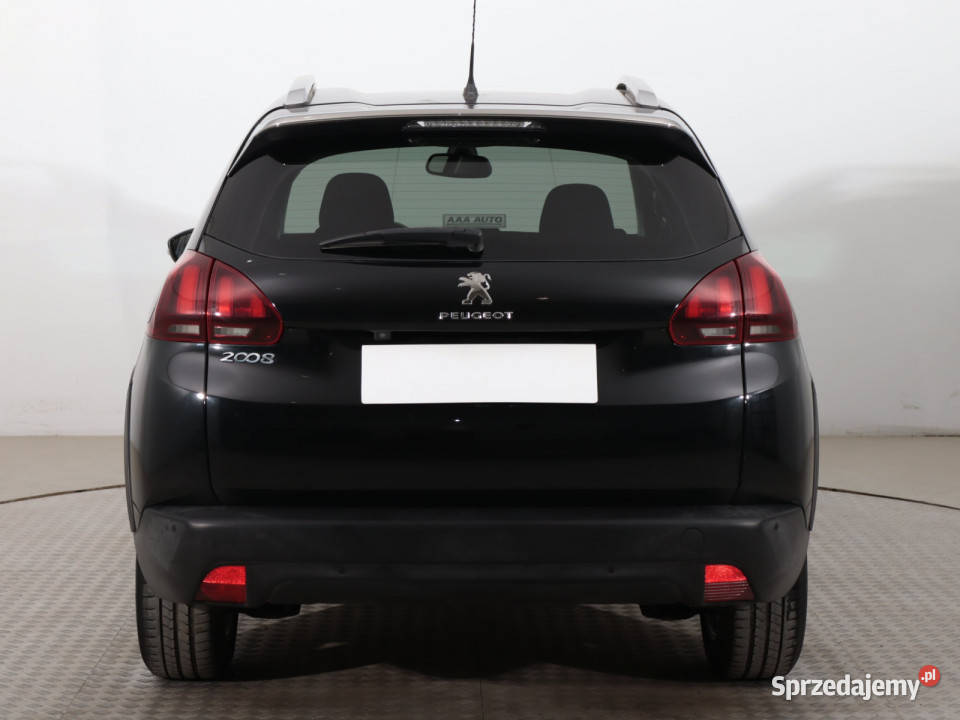 Peugeot 2008 12 PureTech światła przeciwmgielne
