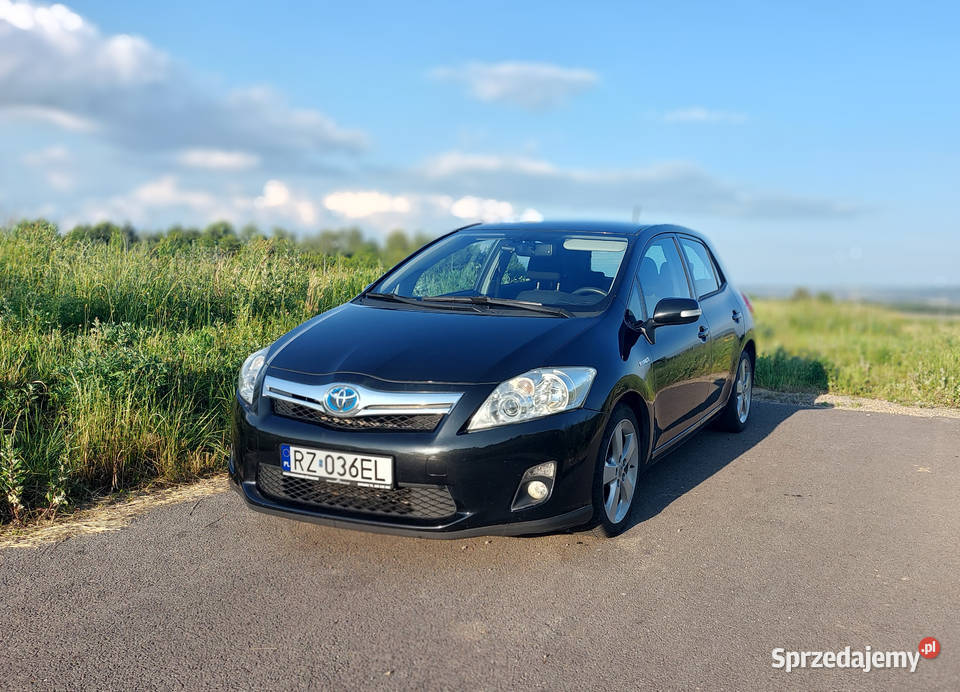 Toyota Auris E15 Hybrid 18 Zadbana Zabezpieczona Rzeszów