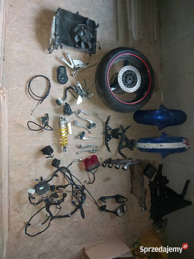 Yamaha r1 rn01 rn04 rn09 częsci Bobolice sprzedam