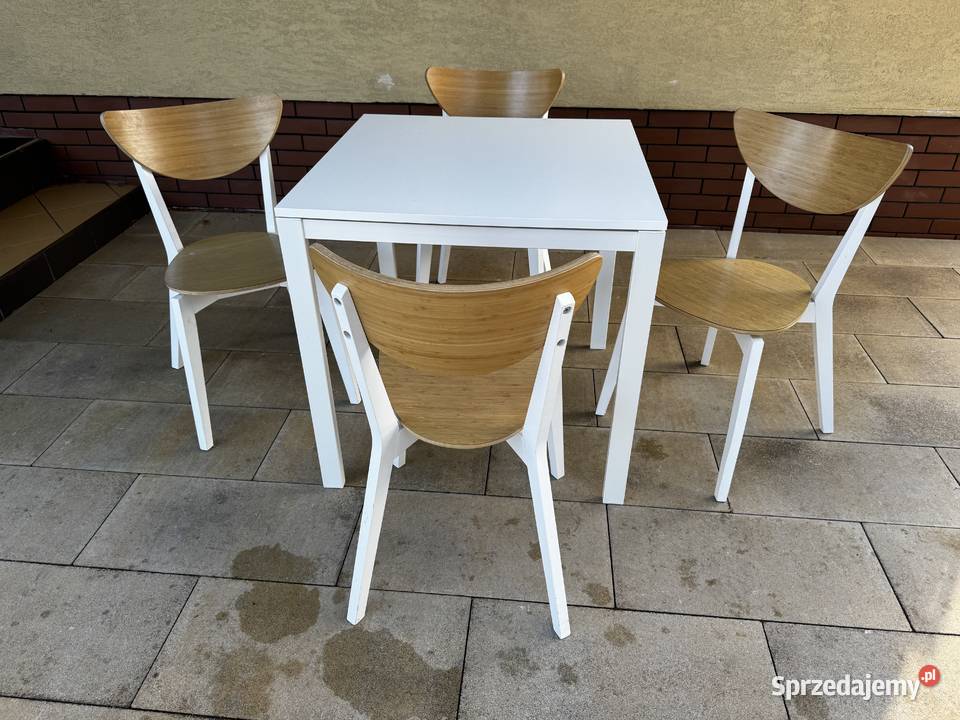 Stół kuchenny biały kwadratowy nie rozkładany4 Sulbiny sprzedam