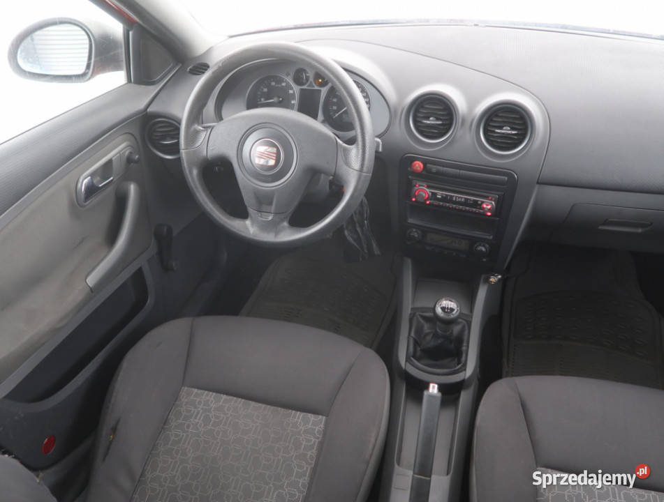 Seat Ibiza 14 16V czerwony dolnośląskie Bielany Wrocławskie