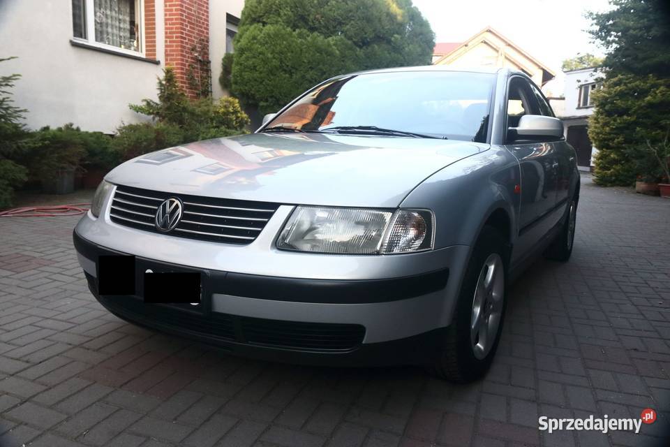 VW Passat JEDYNY TAKI Czarne tablice pierwszy nieuszkodzony Passat Łaziska