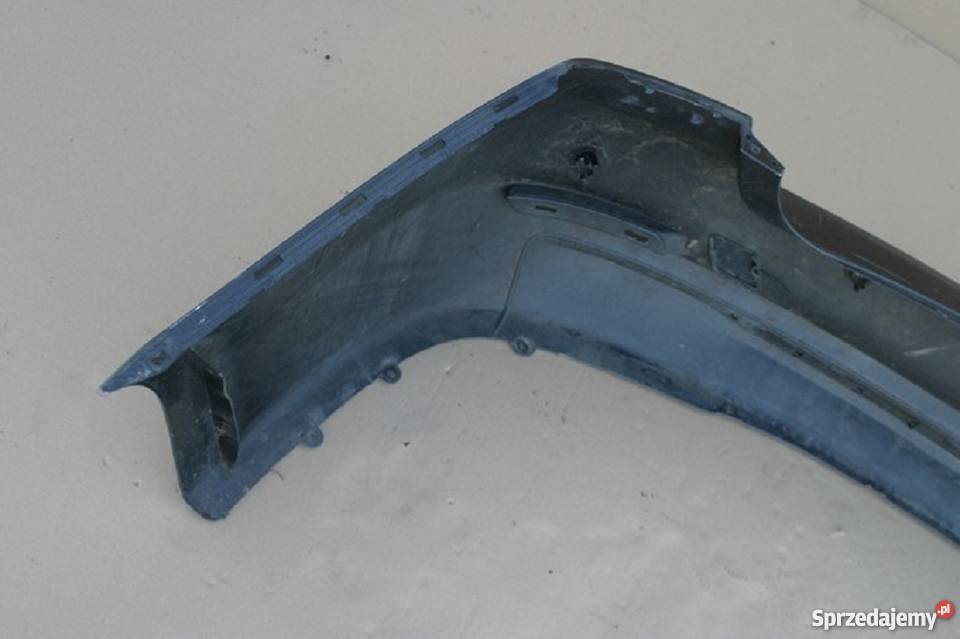 BMW 3 F30 ZDERZAK TYŁ TYLNY SEDAN osobowe Bieleń