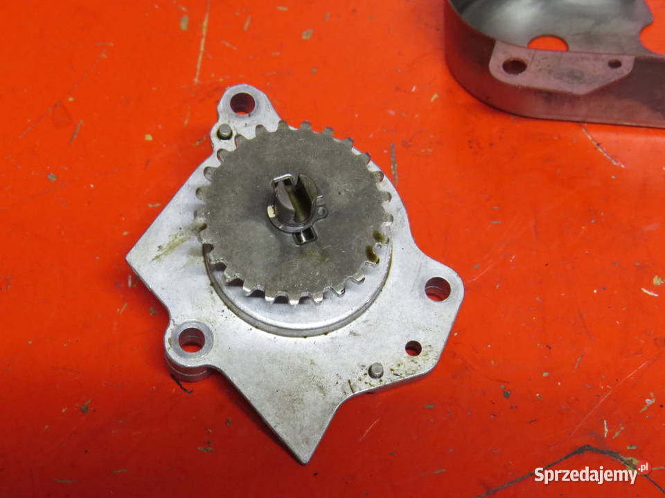 SUZUKI BURGMAN K7 200 125 150 pompa oleju Warszawa